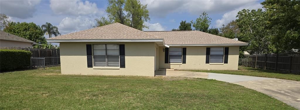 最近售出: $285,000 (3 贝兹, 2 浴室, 1198 平方英尺)