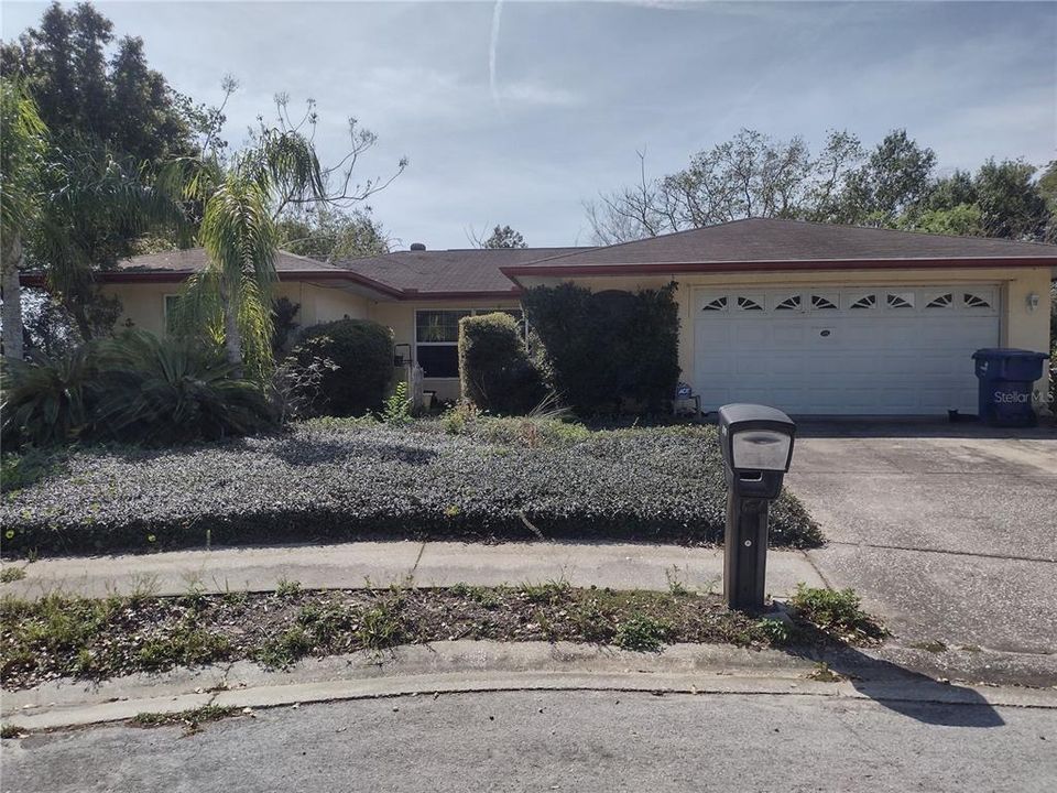 Recently Sold: $240,000 (3 beds, 2 baths, 1832 Square Feet)