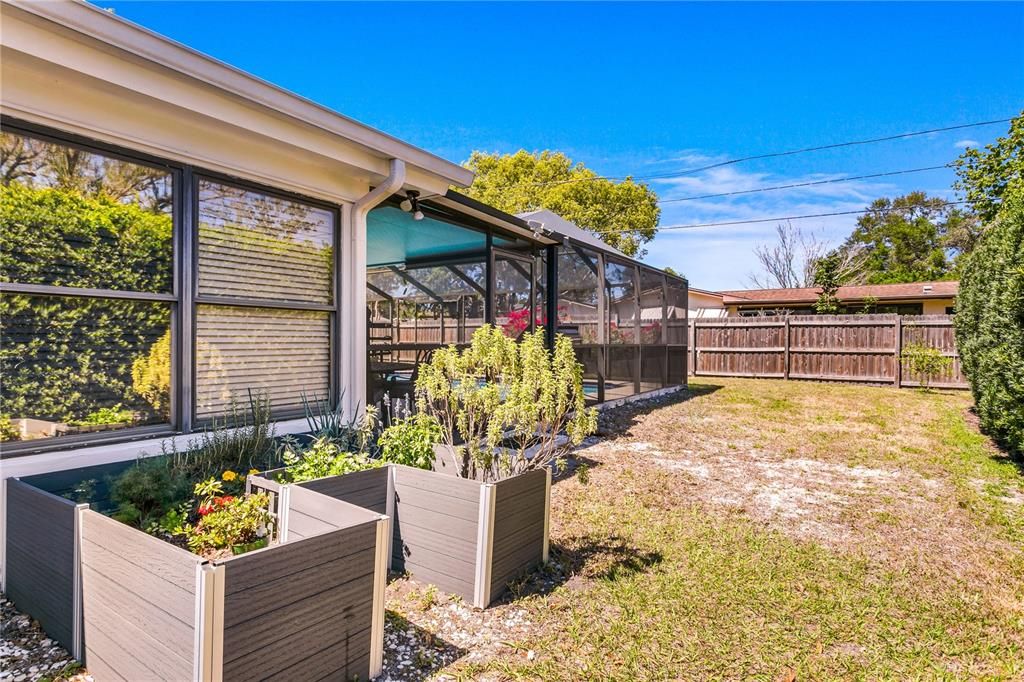 Recently Sold: $599,000 (4 beds, 2 baths, 1639 Square Feet)