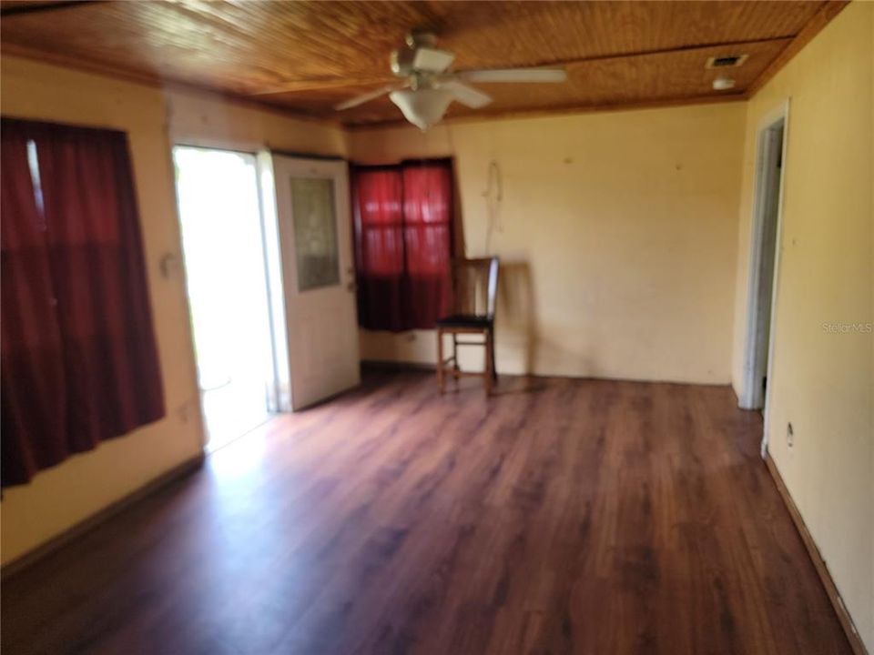 For Sale: $225,000 (3 beds, 2 baths, 1608 Square Feet)