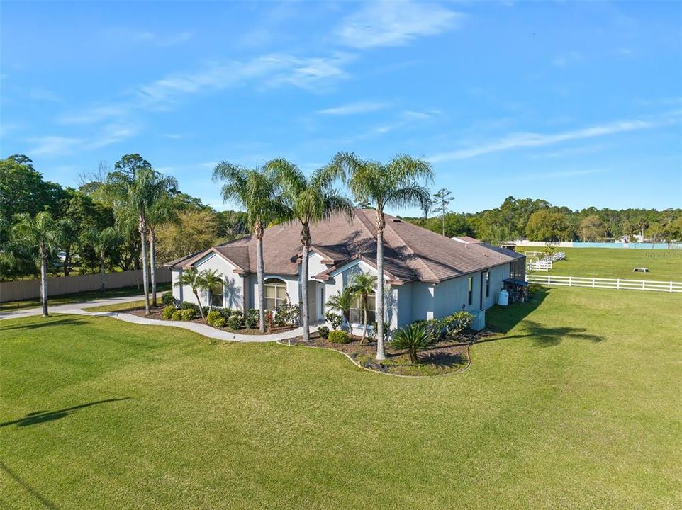 Recently Sold: $1,150,000 (5 beds, 2 baths, 3000 Square Feet)