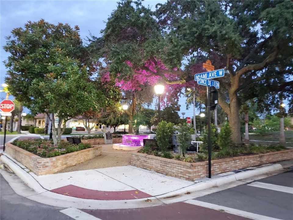 park on the corner of Miami Ave with lighted fountain, downtown Venice