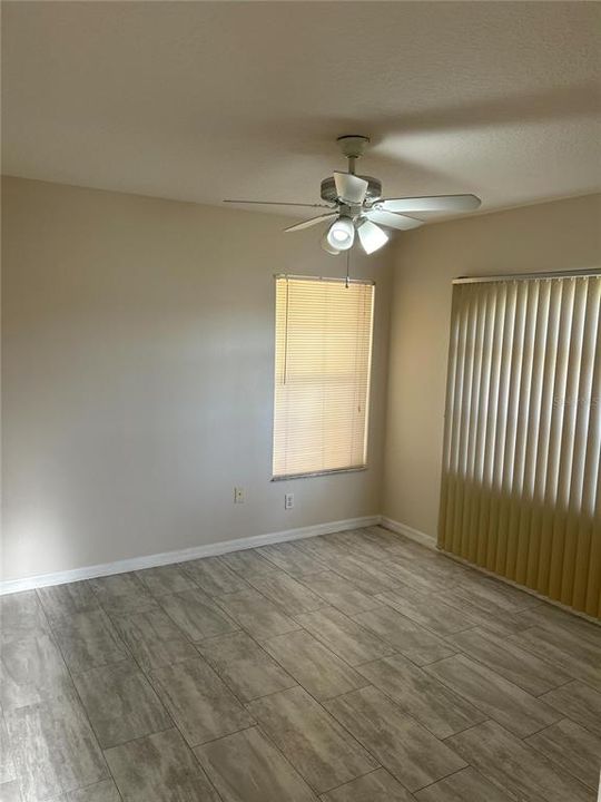 Recently Rented: $1,900 (3 beds, 2 baths, 1641 Square Feet)