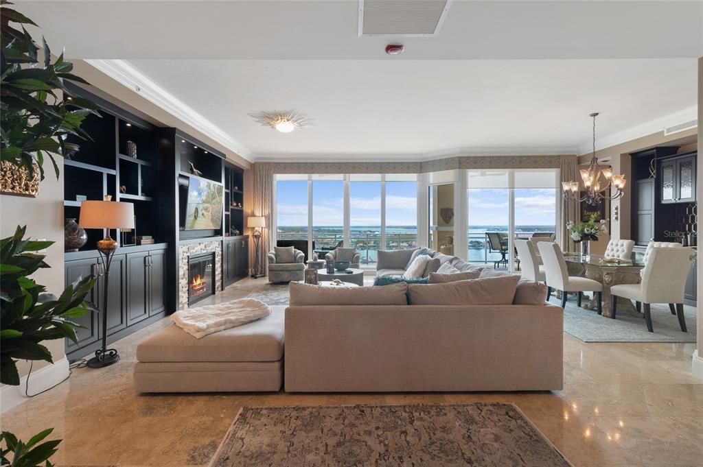 For Sale: $1,995,000 (4 beds, 4 baths, 3871 Square Feet)