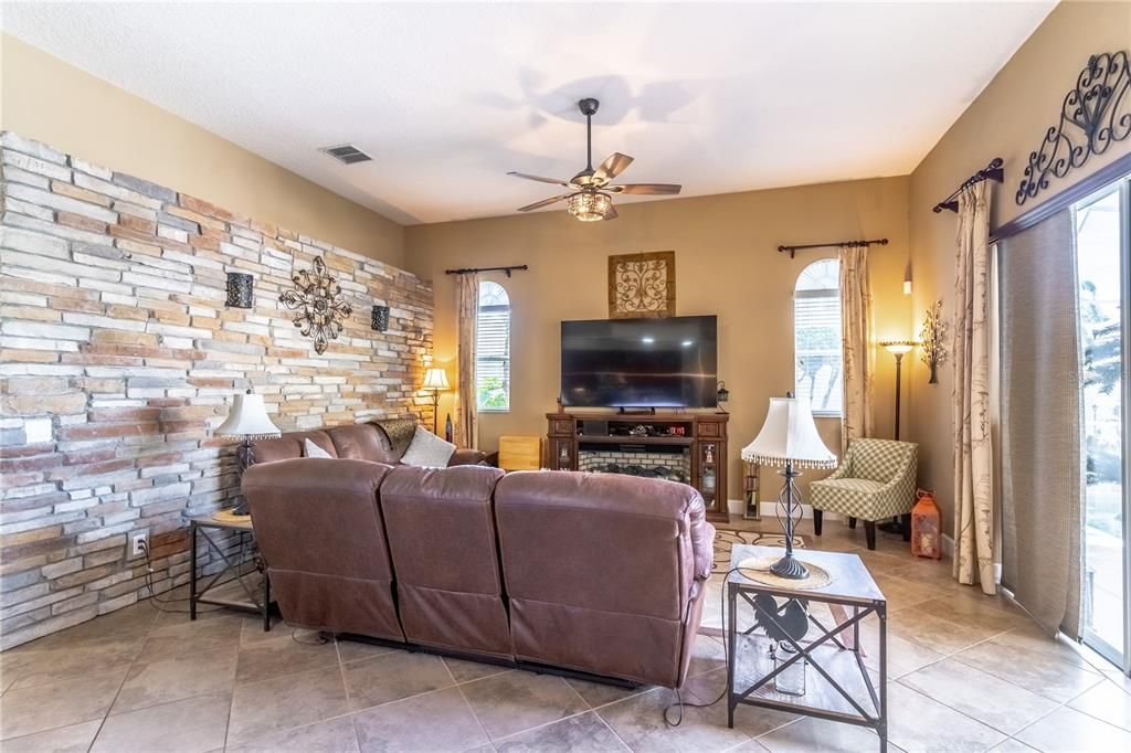 Active With Contract: $645,000 (5 beds, 3 baths, 3106 Square Feet)