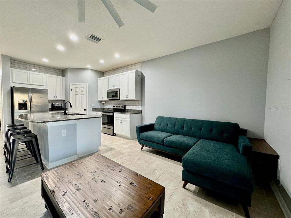 Active With Contract: $1,950 (3 beds, 2 baths, 1576 Square Feet)