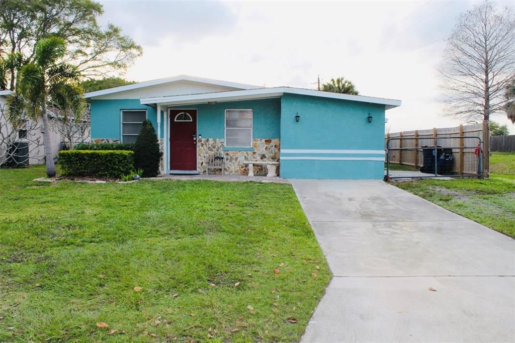 For Sale: $320,000 (3 beds, 1 baths, 1338 Square Feet)