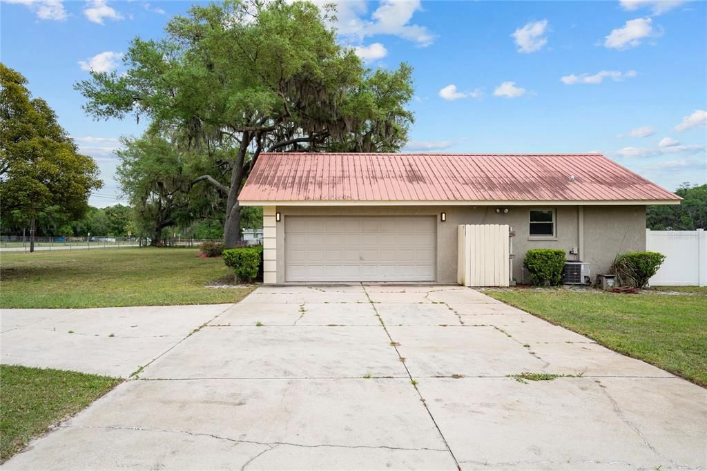 Active With Contract: $413,900 (4 beds, 3 baths, 2064 Square Feet)