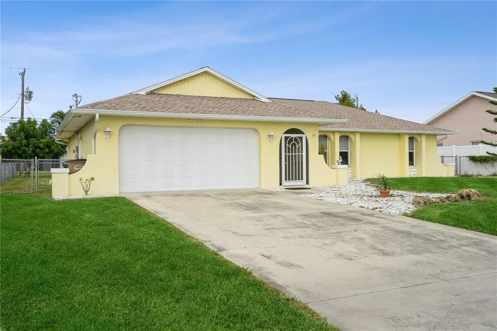 Recently Sold: $374,000 (3 beds, 2 baths, 1574 Square Feet)
