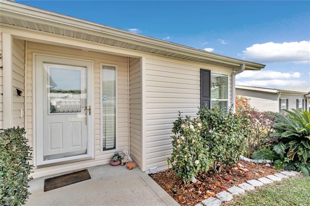 Active With Contract: $229,900 (3 beds, 2 baths, 1755 Square Feet)