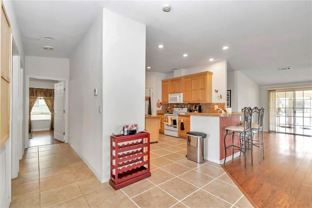 Active With Contract: $229,900 (3 beds, 2 baths, 1755 Square Feet)