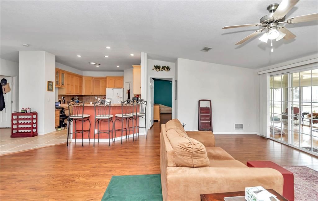 Active With Contract: $229,900 (3 beds, 2 baths, 1755 Square Feet)