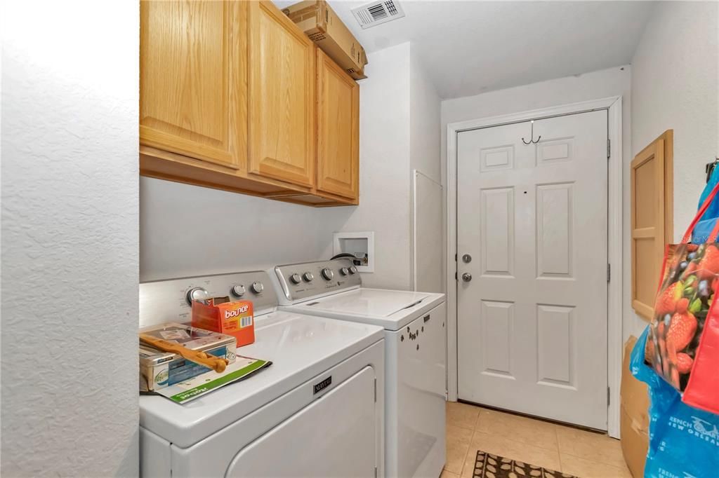 Active With Contract: $229,900 (3 beds, 2 baths, 1755 Square Feet)