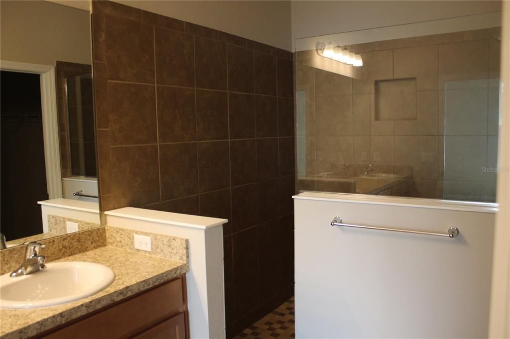 Недавно арендовано: $2,295 (4 спален, 2 ванн, 1672 Квадратных фут)