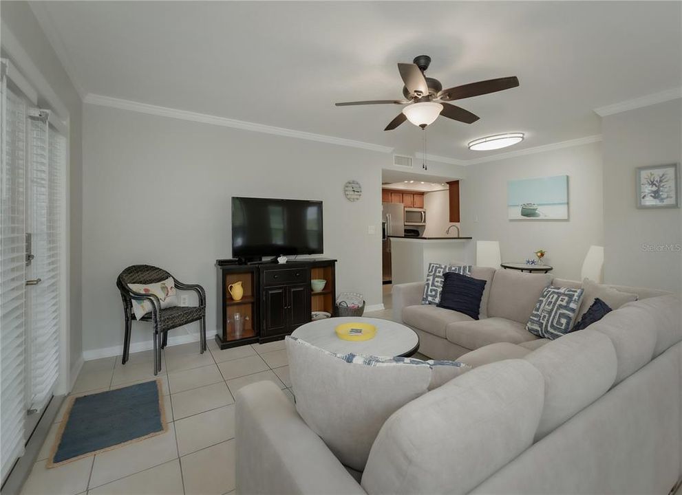 Active With Contract: $2,150 (2 beds, 2 baths, 1114 Square Feet)