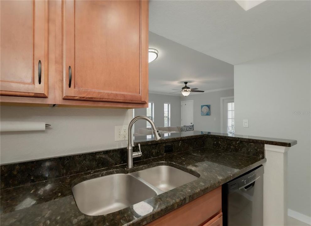 Active With Contract: $2,150 (2 beds, 2 baths, 1114 Square Feet)