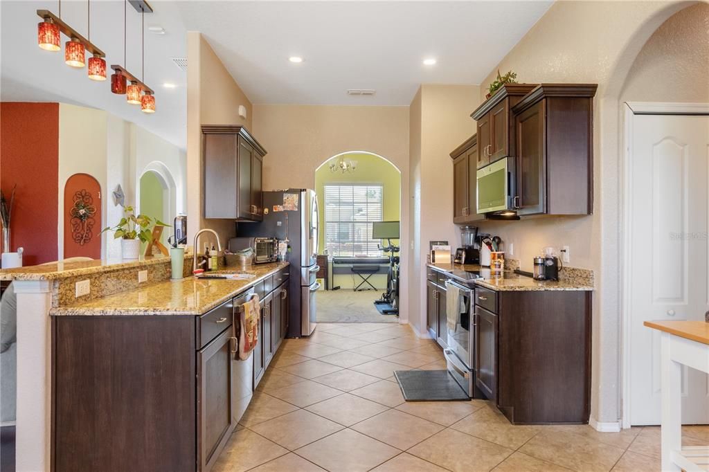 For Sale: $574,100 (4 beds, 2 baths, 2509 Square Feet)