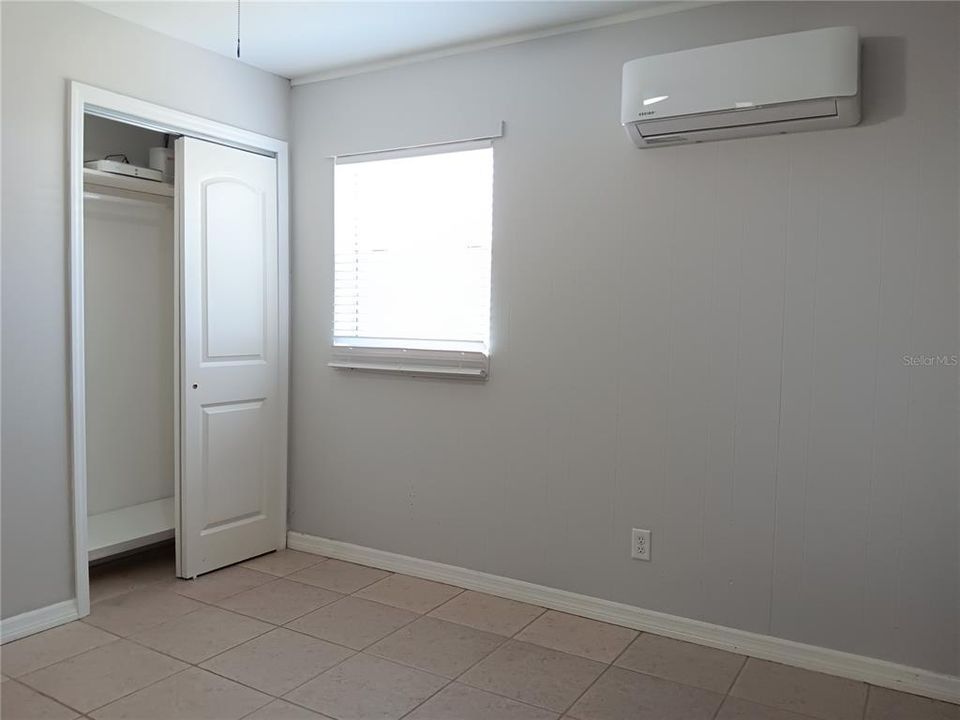 For Sale: $250,000 (2 beds, 1 baths, 672 Square Feet)