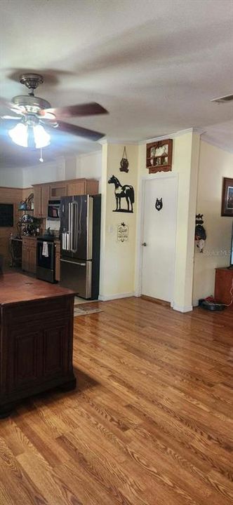 For Sale: $430,000 (4 beds, 2 baths, 2280 Square Feet)