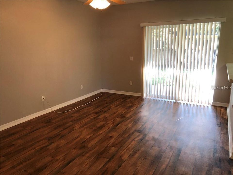 Recently Rented: $1,750 (3 beds, 2 baths, 1460 Square Feet)