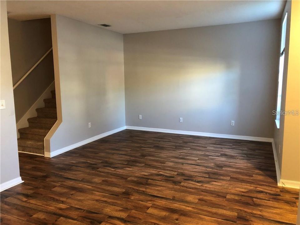 Recently Rented: $1,750 (3 beds, 2 baths, 1460 Square Feet)