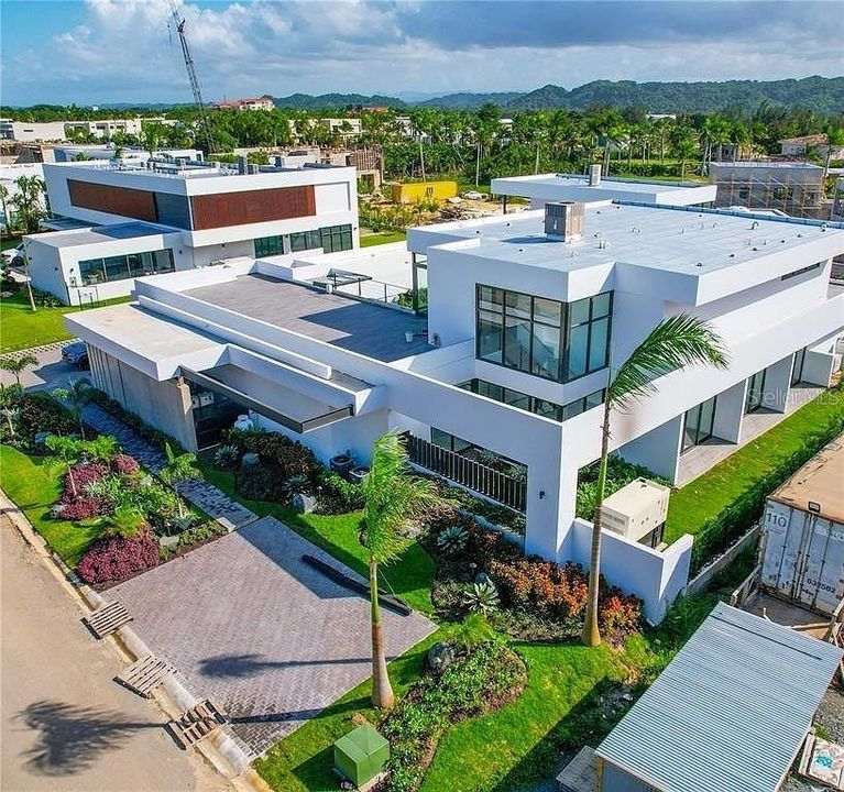 最近租的: $55,000 (6 贝兹, 6 浴室, 9800 平方英尺)