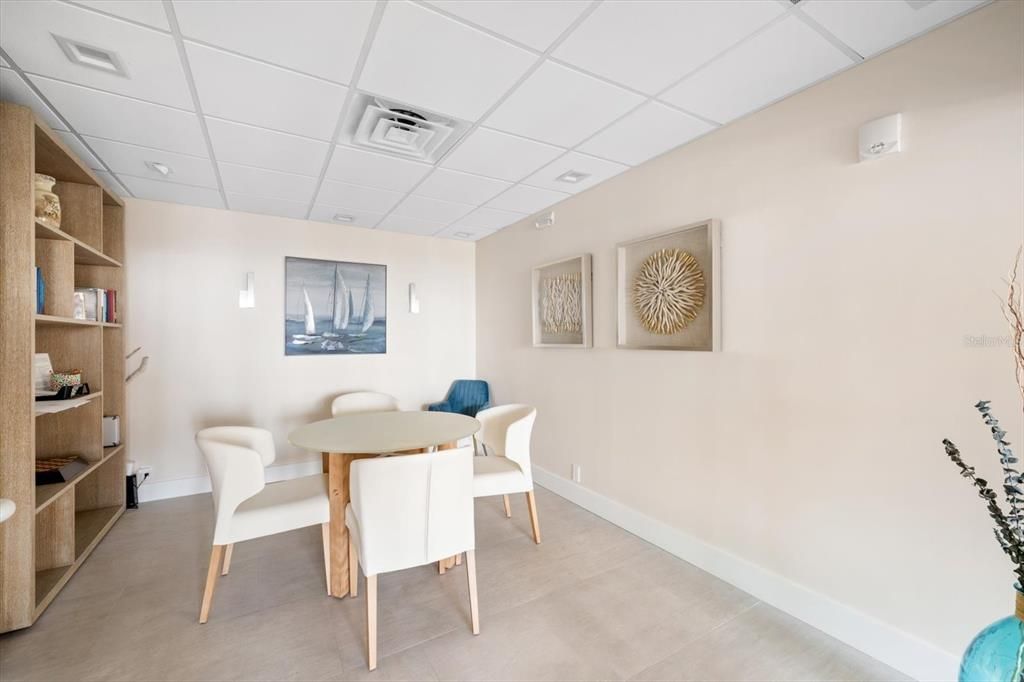 For Sale: $1,450,000 (2 beds, 2 baths, 1314 Square Feet)