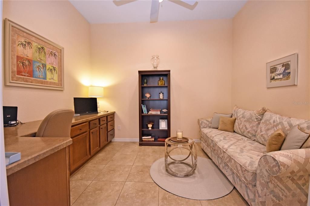 Active With Contract: $339,900 (2 beds, 2 baths, 1385 Square Feet)