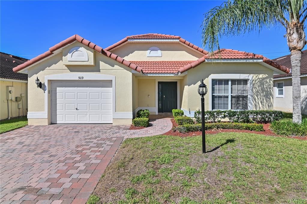 Active With Contract: $379,000 (4 beds, 3 baths, 1603 Square Feet)