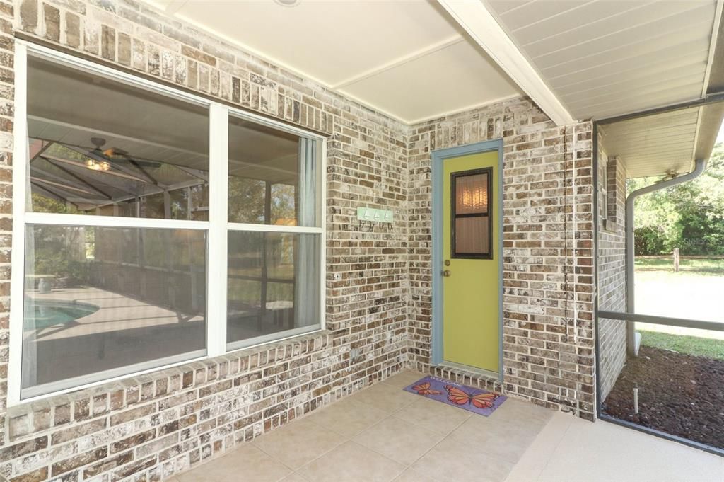Active With Contract: $549,000 (3 beds, 2 baths, 2827 Square Feet)