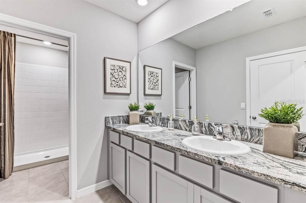 Active With Contract: $492,340 (3 beds, 2 baths, 1758 Square Feet)