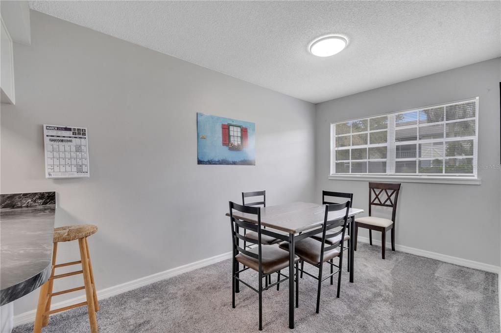 Active With Contract: $155,000 (1 beds, 1 baths, 679 Square Feet)