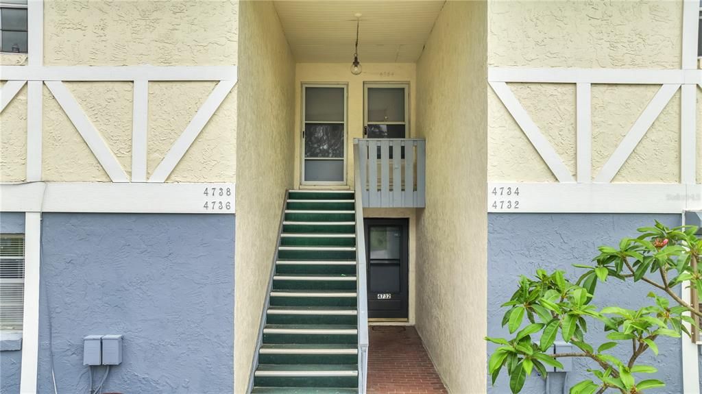 Active With Contract: $155,000 (1 beds, 1 baths, 679 Square Feet)