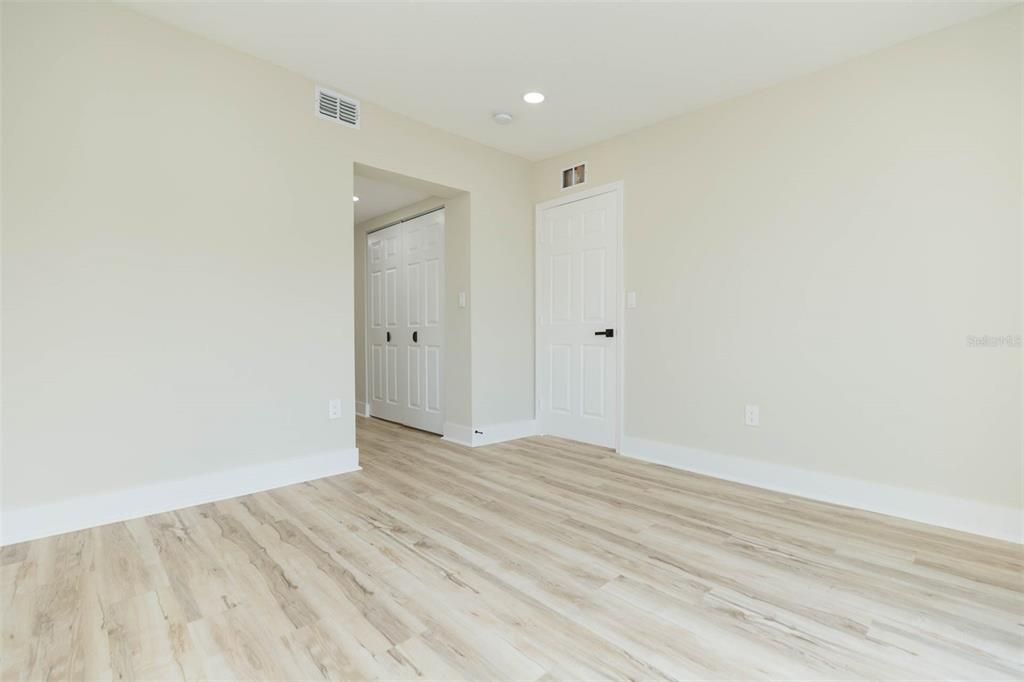 Active With Contract: $429,500 (3 beds, 2 baths, 1144 Square Feet)