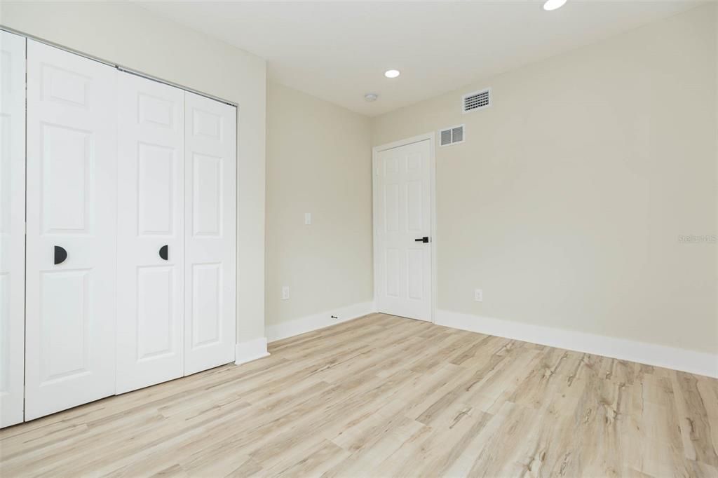 Active With Contract: $429,500 (3 beds, 2 baths, 1144 Square Feet)