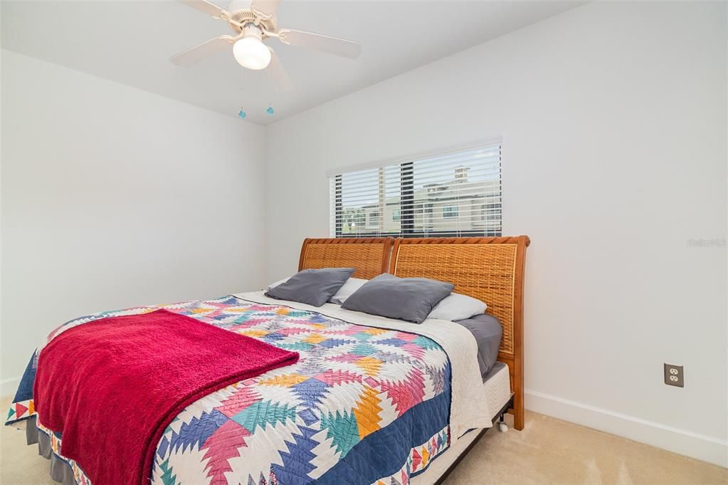 For Sale: $315,000 (2 beds, 2 baths, 1157 Square Feet)