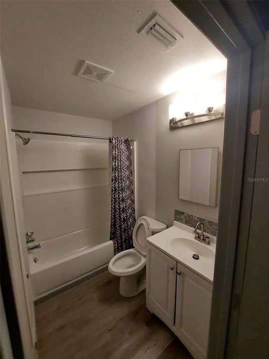 Full Bathroom 2   8x5