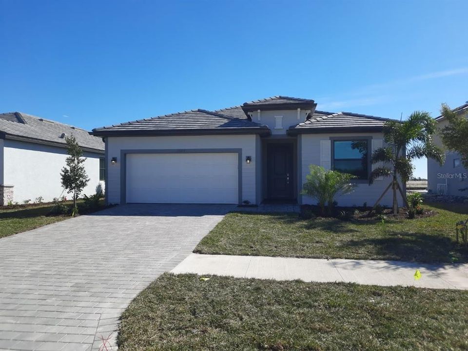 Recently Sold: $485,597 (3 beds, 3 baths, 2201 Square Feet)
