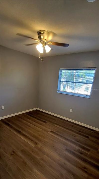 Active With Contract: $1,550 (2 beds, 1 baths, 700 Square Feet)