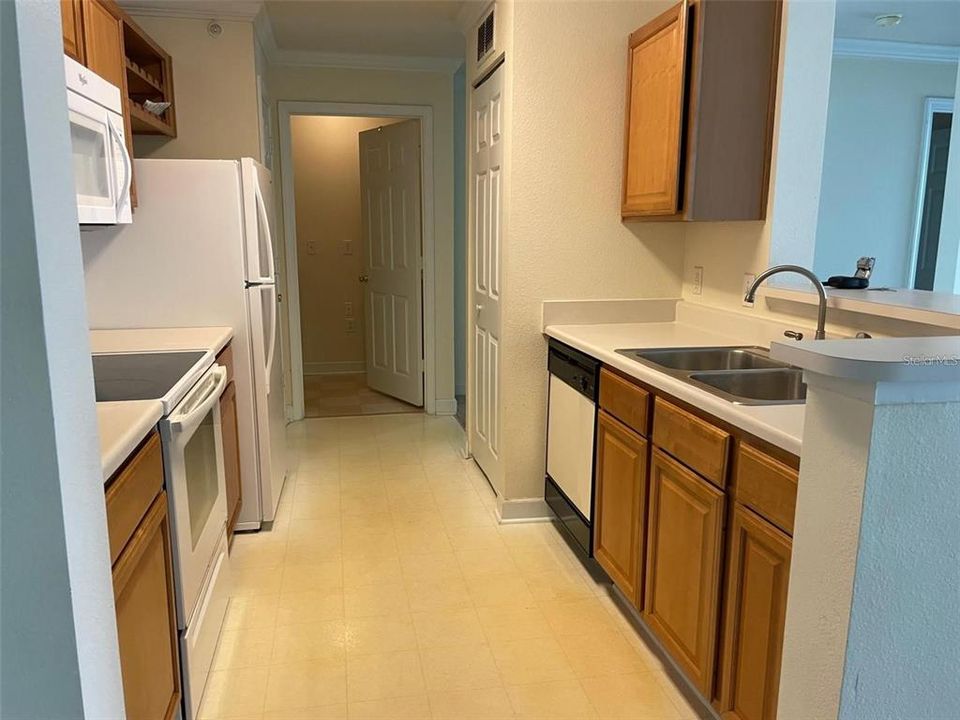 Recently Rented: $1,500 (2 beds, 2 baths, 1205 Square Feet)