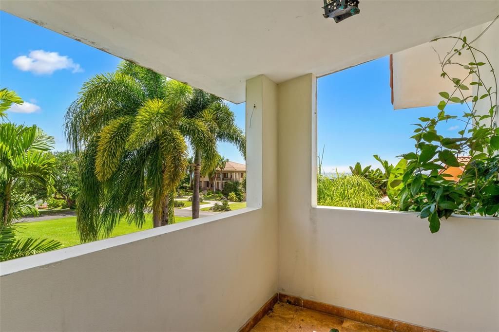 For Sale: $2,495,000 (8 beds, 4 baths, 4188 Square Feet)