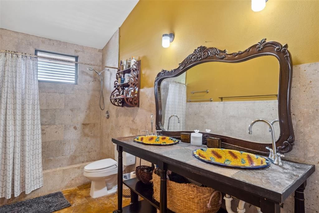 For Sale: $2,495,000 (8 beds, 4 baths, 4188 Square Feet)