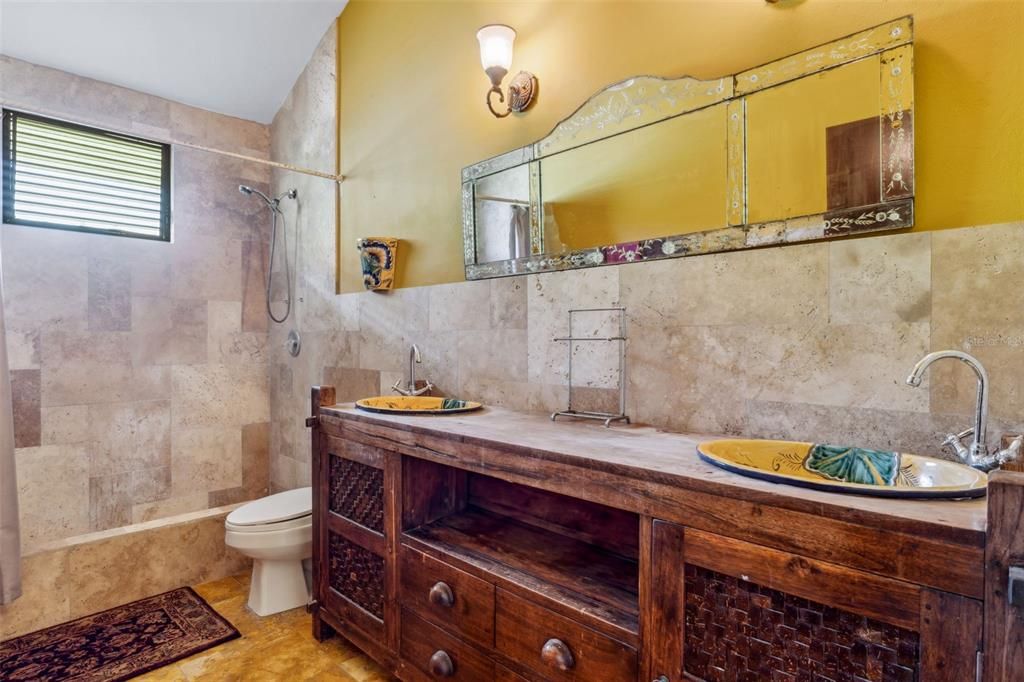 For Sale: $2,495,000 (8 beds, 4 baths, 4188 Square Feet)