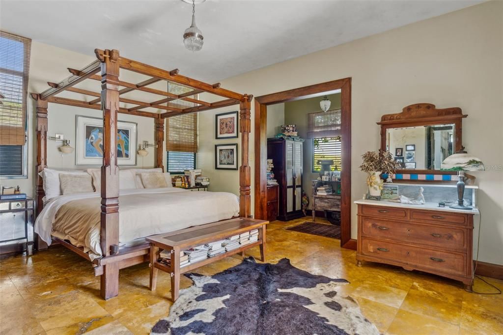 For Sale: $2,495,000 (8 beds, 4 baths, 4188 Square Feet)