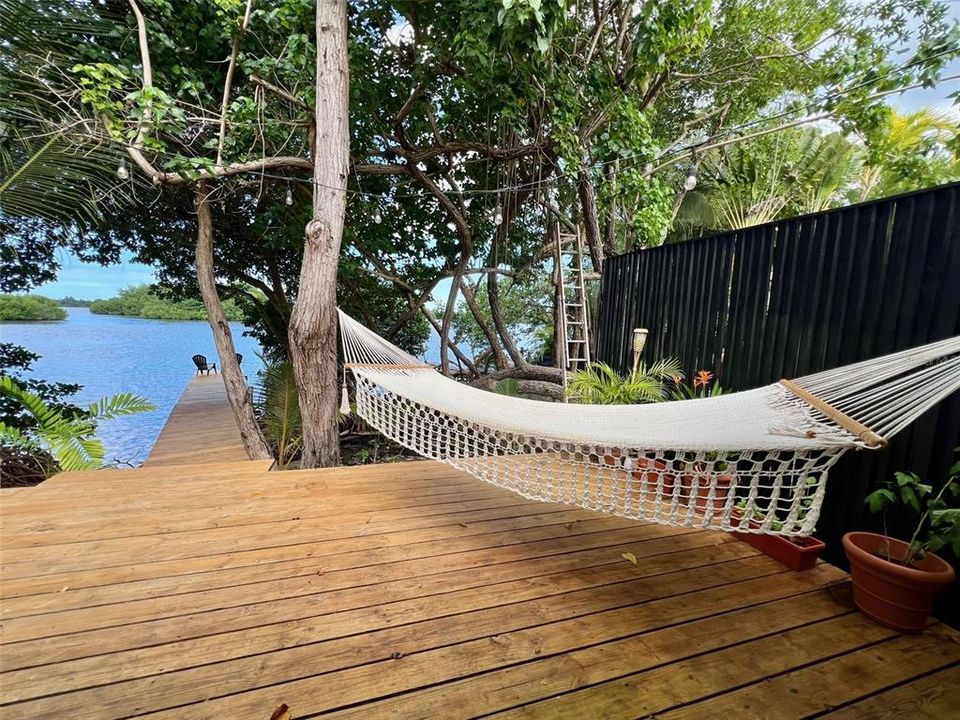 Recently Rented: $3,200 (3 beds, 2 baths, 2000 Square Feet)