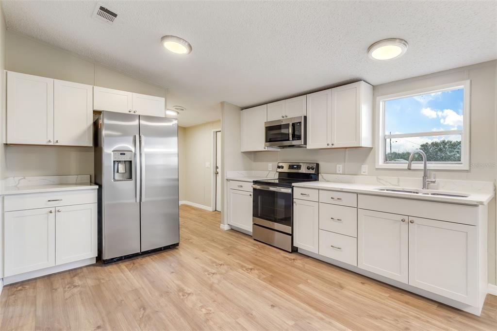 For Sale: $439,900 (3 beds, 2 baths, 1440 Square Feet)