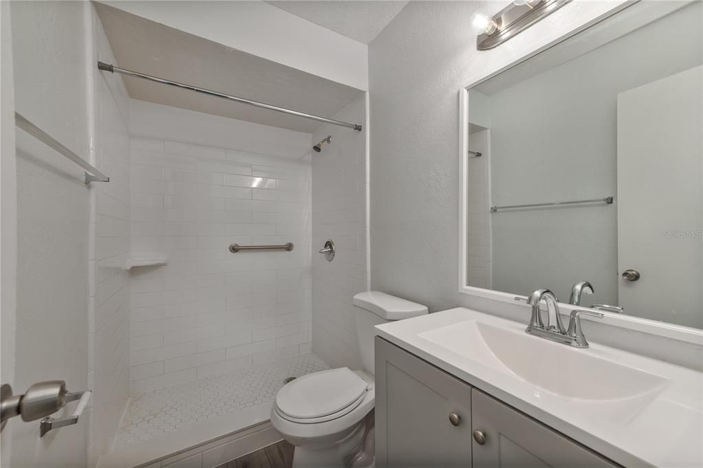 最近售出: $285,000 (3 贝兹, 2 浴室, 1378 平方英尺)