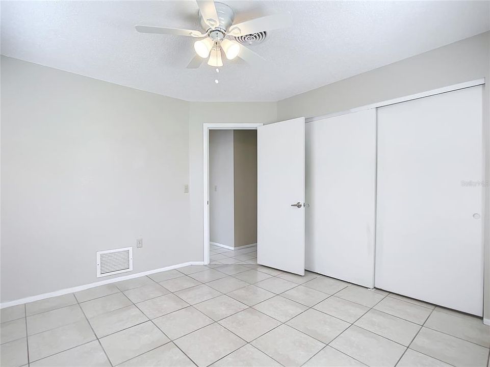 For Sale: $374,900 (2 beds, 2 baths, 1382 Square Feet)