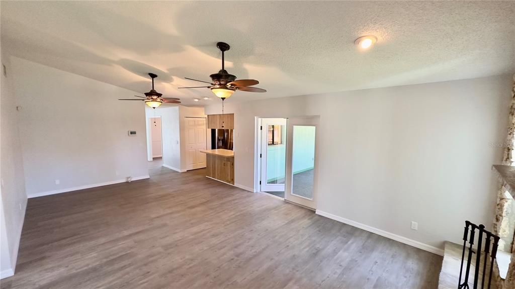 Recently Sold: $315,000 (3 beds, 2 baths, 1498 Square Feet)