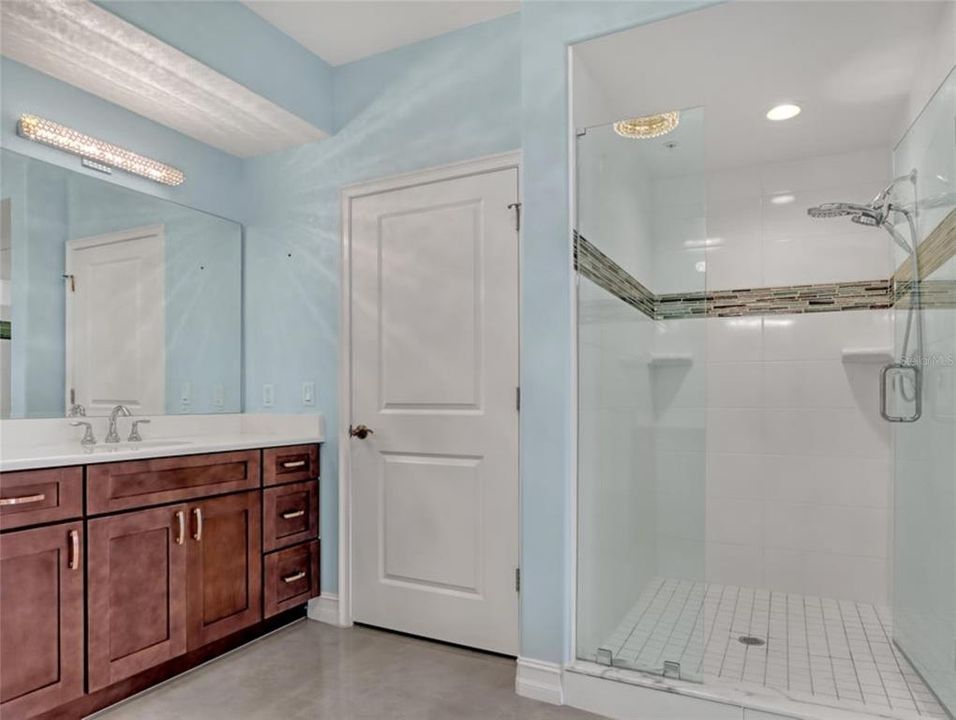 最近租的: $3,500 (3 贝兹, 3 浴室, 2082 平方英尺)